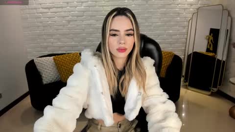 Snapshot of juanitaclay chatting on February 24, 12:05 pm Juanita Clay online show from February 24, 12:05 pm