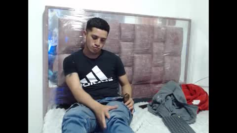 Snapshot of juanperez1999777 chatting on September 29, 9:58 pm juanperez1999777 online show from September 29, 9:58 pm