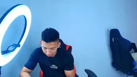 Snapshot of juansw66 chatting on October 14, 6:38 am juansw66 online show from October 14, 6:38 am