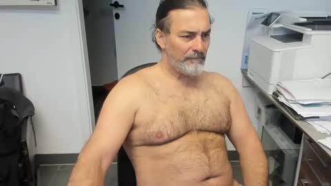 Snapshot of juergenkru chatting on February 10, 11:25 am Giovanni50pro online show from February 10, 11:25 am