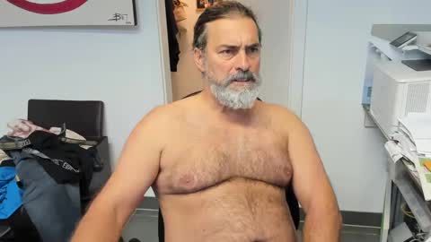 Snapshot of juergenkru chatting on October 2, 1:21 pm Giovanni50pro online show from October 2, 1:21 pm