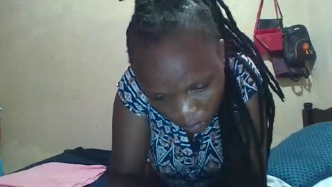 juice_petite3 online show from February 19, 9:47 pm