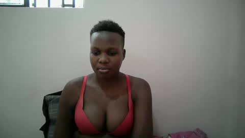 Snapshot of juicy_bella2 chatting on September 26, 12:02 pm juicy_bella2 online show from September 26, 12:02 pm