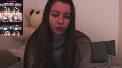 Snapshot of juicy_mystery chatting on January 11, 10:29 am laura online show from January 11, 10:29 am