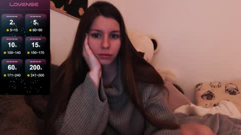 Snapshot of juicy_mystery chatting on December 23, 7:20 pm laura online show from December 23, 7:20 pm