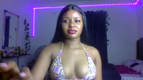 Snapshot of juicy_pussy1122 chatting on October 26, 8:37 am Emily online show from October 26, 8:37 am