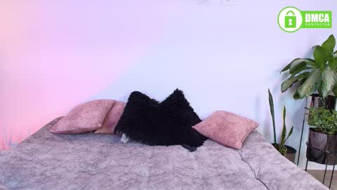 Jules and Gia online show from March 5, 6:39 pm