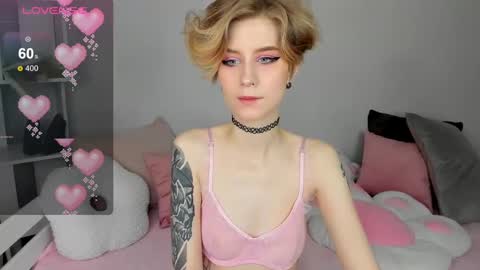 Snapshot of julescrown chatting on March 11, 12:54 am Jules online show from March 11, 12:54 am