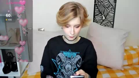 Snapshot of julescrown chatting on January 28, 1:39 am Jules online show from January 28, 1:39 am