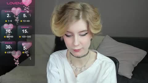 Snapshot of julescrown chatting on February 21, 1:11 am Jules online show from February 21, 1:11 am