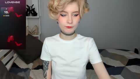 Snapshot of julescrown chatting on September 27, 1:58 am Jules online show from September 27, 1:58 am