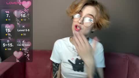 Snapshot of julescrown chatting on February 28, 1:05 am Jules online show from February 28, 1:05 am