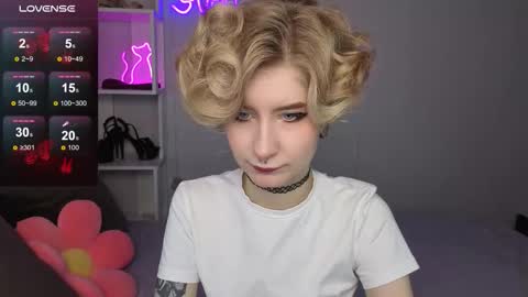 Snapshot of julescrown chatting on October 12, 1:09 am Jules online show from October 12, 1:09 am