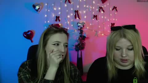 juli kisss online show from April 28, 3:00 am