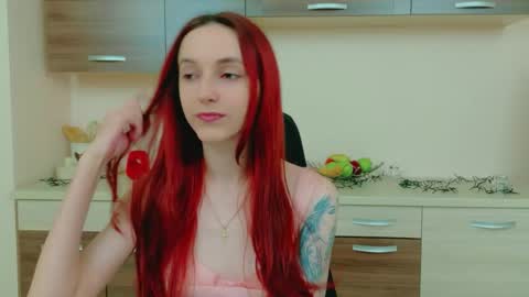 JuliaJae online show from April 13, 6:28 am