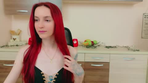 JuliaJae online show from May 15, 7:28 am