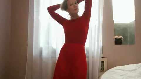 julia_giulia online show from March 11, 12:06 pm