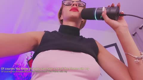 Snapshot of julia_roberts420 chatting on December 2, 5:30 am Julia Schedule 10 pm to 4 am GTM-5 online show from December 2, 5:30 am