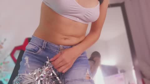 Snapshot of julia_roberts420 chatting on March 6, 4:49 pm Julia Schedule 10 pm to 4 am GTM-5 online show from March 6, 4:49 pm