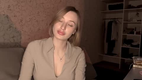 Kate online show from March 14, 4:22 pm