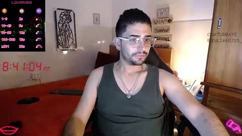 Julian online show from November 5, 1:40 am