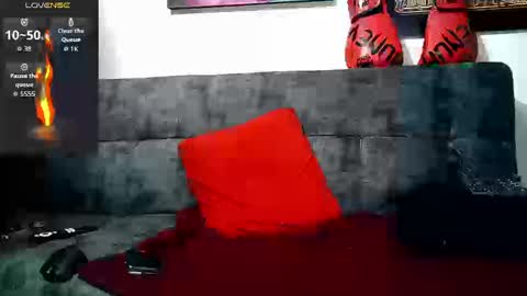 Snapshot of julian_tattoo chatting on September 23, 12:37 am Julian independent model online show from September 23, 12:37 am