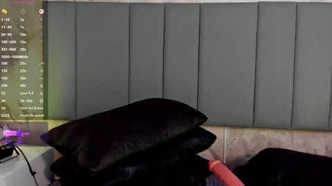 juli online show from March 1, 3:11 am