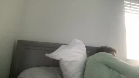 juliangregory9009 online show from May 24, 10:38 pm