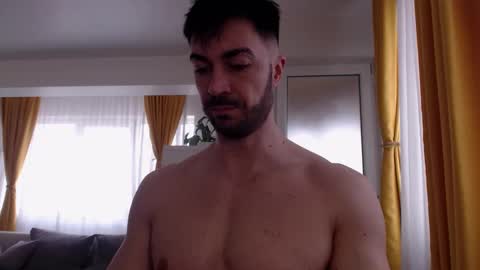 JulianRoyce online show from April 1, 9:54 am