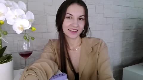 Julia online show from March 26, 3:06 pm