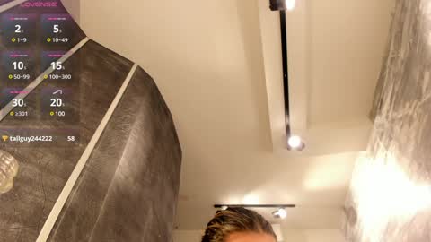 Snapshot of juliasprouse_ chatting on January 14, 4:25 am Julias online show from January 14, 4:25 am