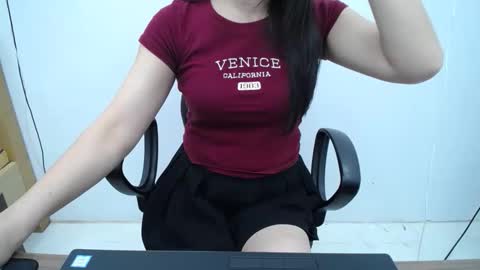 Snapshot of julie9x chatting on September 27, 1:03 am julie9x online show from September 27, 1:03 am
