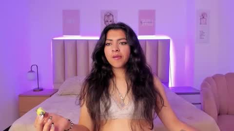 julie_devani online show from December 20, 10:39 pm