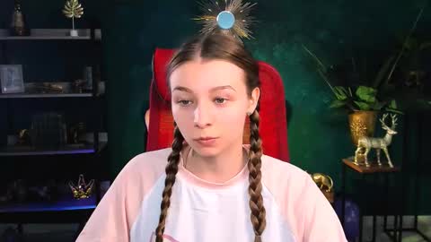 juliedaniel online show from November 10, 8:39 am