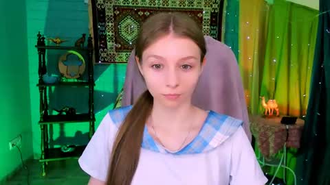 juliedaniel online show from July 8, 8:18 am