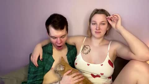 Julie and Thomas online show from February 27, 7:34 am