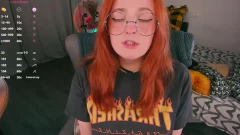 Snapshot of juliet_schoolgirl chatting on September 24, 10:38 pm Juliet online show from September 24, 10:38 pm