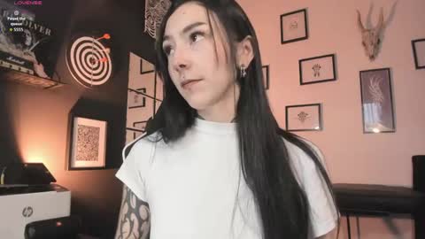 juliet_sourire online show from April 24, 2:30 pm