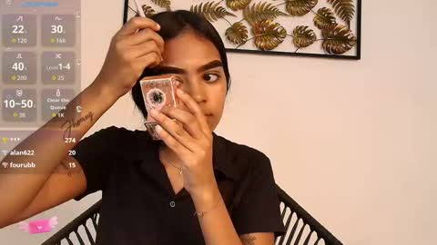 Snapshot of julieta_aguilar chatting on October 7, 7:43 pm Juli online show from October 7, 7:43 pm