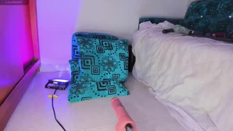 Mitchell  Independent model online show from March 23, 12:37 am