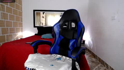 Julieta Rodriguez online show from September 23, 5:41 pm