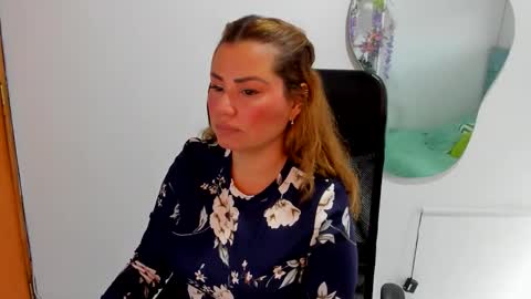 Snapshot of julieta_star69 chatting on September 9, 7:58 pm julieta_star69 online show from September 9, 7:58 pm