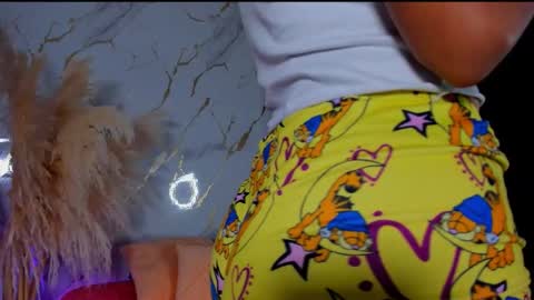 Julieth Gomez online show from January 14, 3:14 am