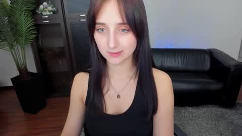 julietmonli online show from September 25, 7:43 pm