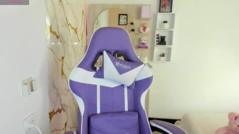 juliette online show from April 16, 4:07 pm