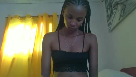 Snapshot of juliexexy chatting on March 6, 4:41 am juliexexy online show from March 6, 4:41 am