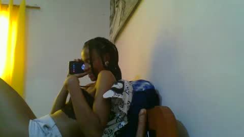 Snapshot of juliexexy chatting on February 27, 11:17 am juliexexy online show from February 27, 11:17 am