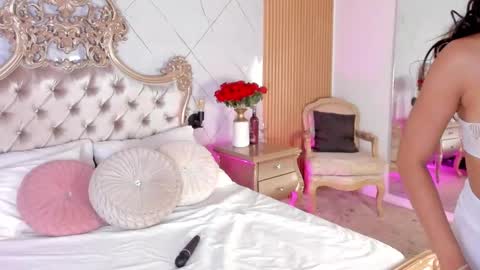 Julissa online show from February 4, 9:08 pm