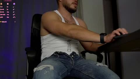 JULiUS   online show from October 15, 11:05 pm