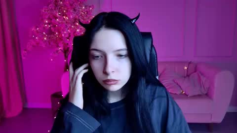 Snapshot of julsmumi chatting on October 14, 9:34 am Juls online show from October 14, 9:34 am